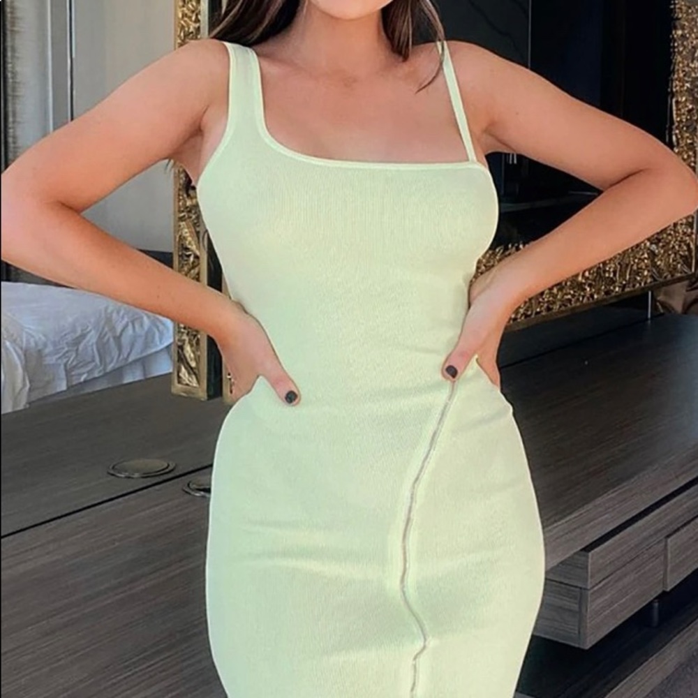 Neon thick ribbed midi dress size small
